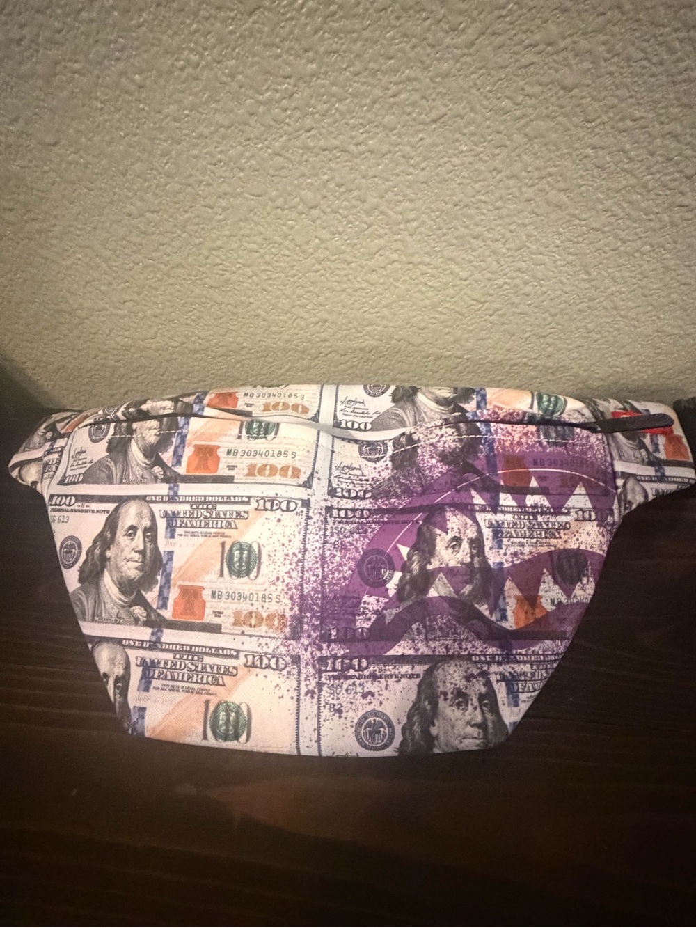 Sprayground “billions in the bank” savvy cross body bag